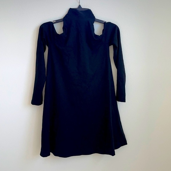 Susana Monaco Dresses & Skirts - Revolve Susana Monaco black cold shoulder swing Mini dress small